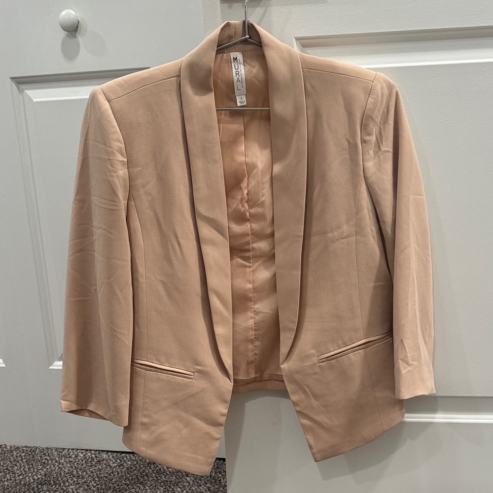Mural Women's Beige/Pink Blazer-size: S